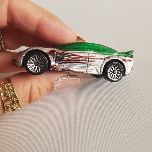 Vintage 1998 "Pontiac Rageous" Hot Wheel - Picture 6 of 7